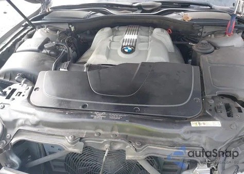 2003 BMW 745 из США, поврежденный, VIN WBAGN634X3DR09097